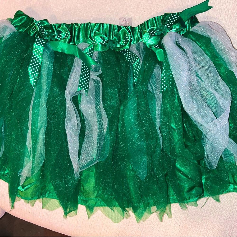 3/$25•St. Patrick’s day skirt NWOT